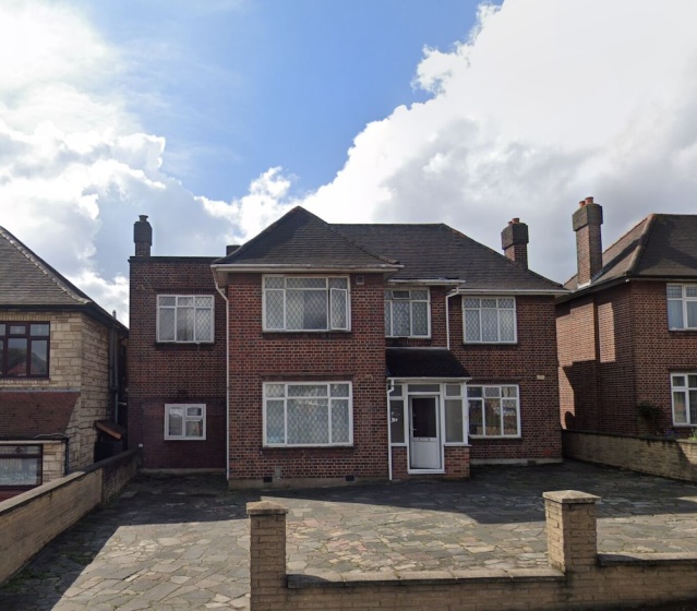 Luxury Suits near Wembley Stadium — забронировать отель в Лондоне