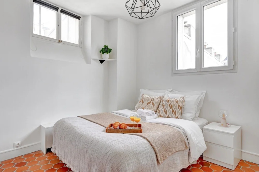 Bright 1BR Bastille Getaway - 4 Guests — отзывы гостей и цены