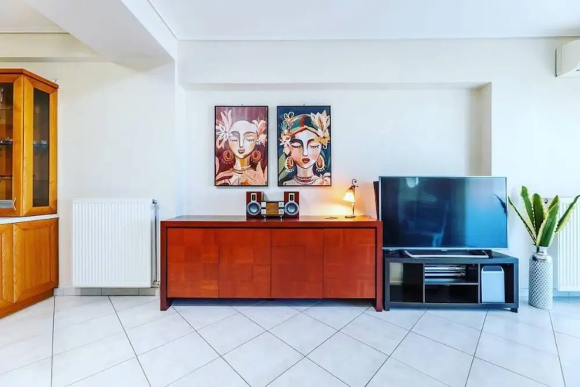Petralona Amazing 2 bd Flat — отель с удобным расположением в Афины