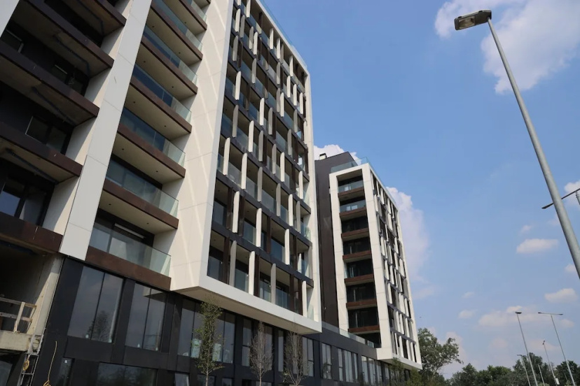 Apartments Royal - Sakura Park — отель с удобным расположением в Белграде
