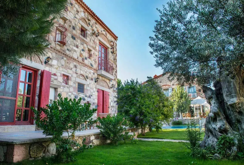 Alacati Zeytin Konak Hotel — отель с отзывами гостей в Чешме