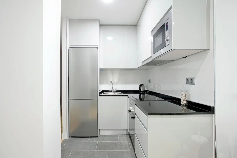 Цены на Bright 2 Bd Apart in Front of Retiro Park. Retiro II в Мадриде
