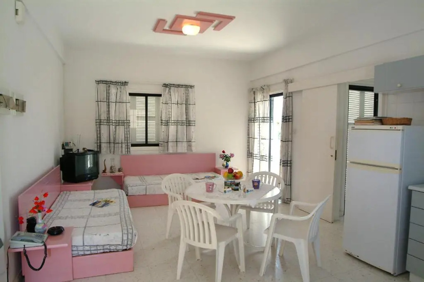 Sunbay Apartments — комфортный отель в Ларнака