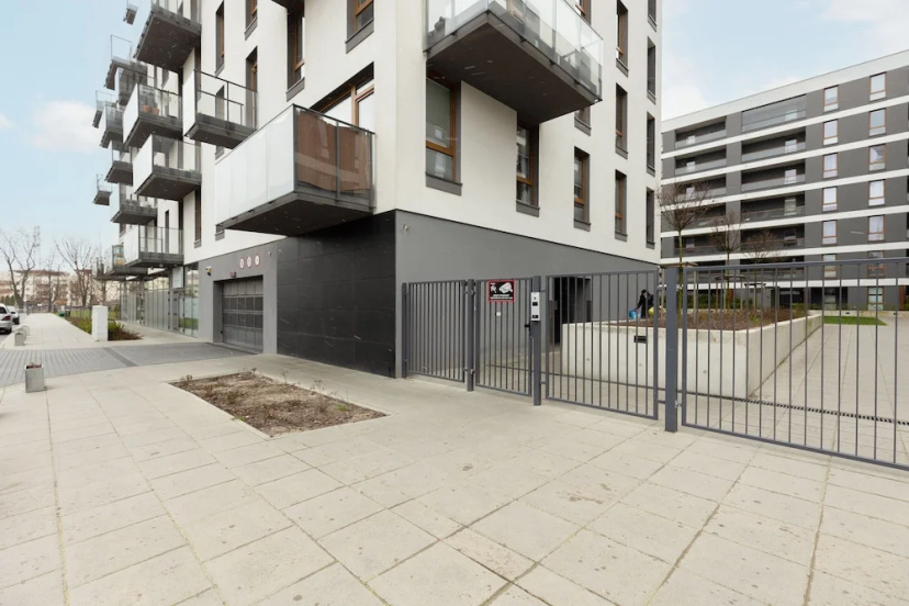 Active City Apartments Warsaw by Renters — отель с удобствами в Варшаве