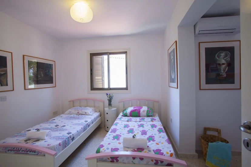 PRDI3 Villa Maria - Protaras Centre — отель с удобным расположением в Протарас