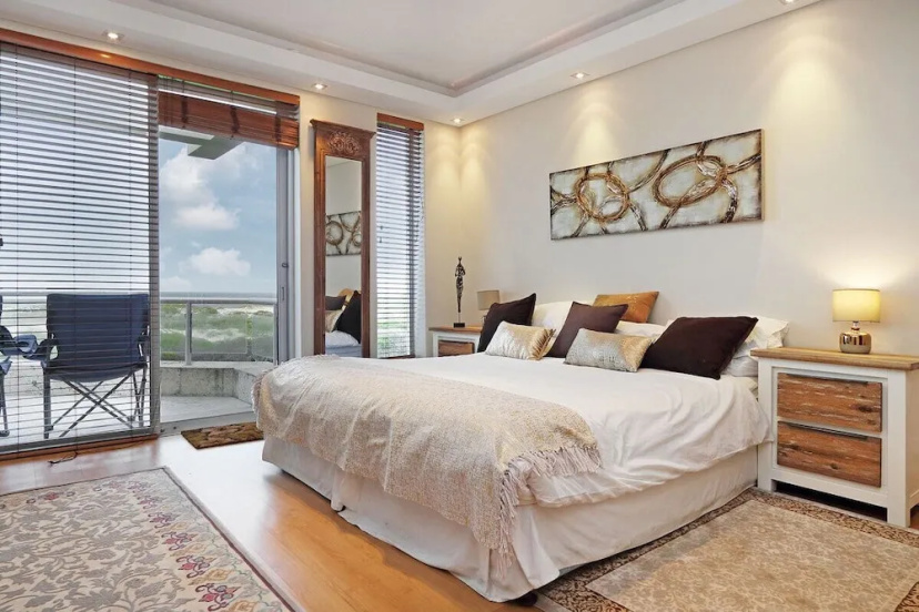Dolphin Beach E5 — забронировать отель в Кейптауне