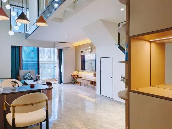 Longze Apartment (Haikou West Coast Shop) — отель с удобным расположением в Хайкоу
