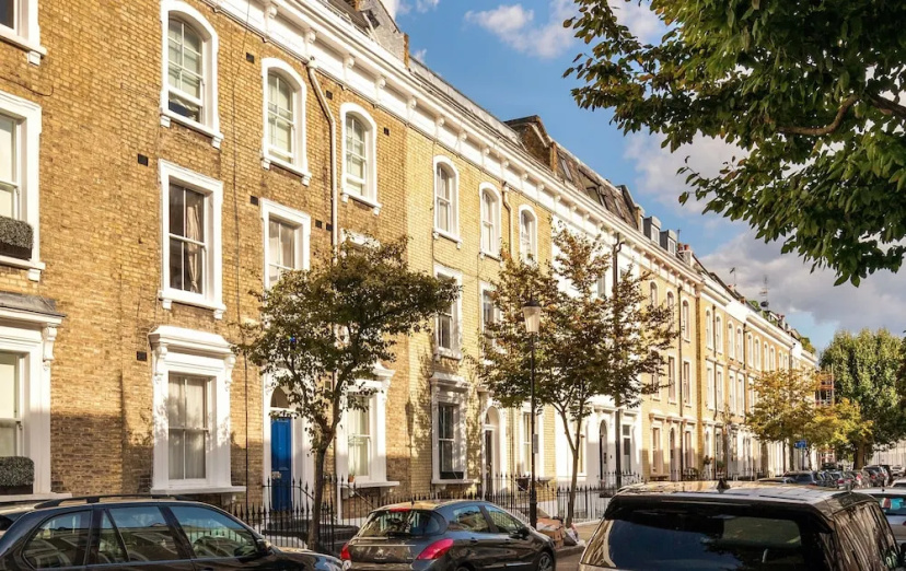 Charming 2-bed Apartment in London — отель с удобствами в Лондоне