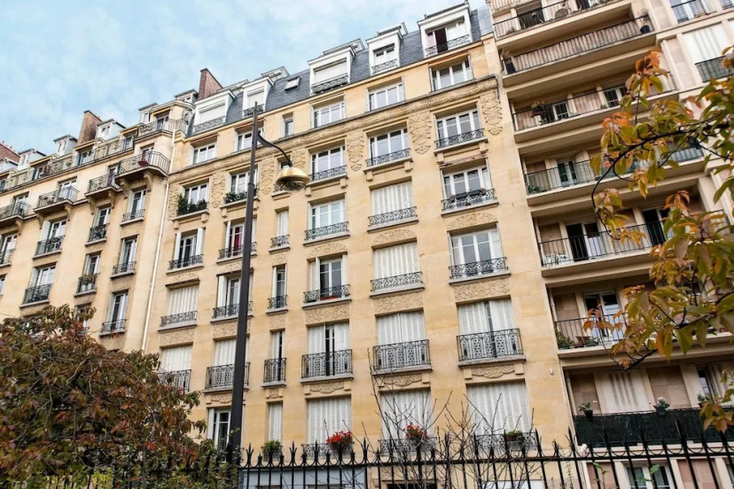 Bright Champerret Apartment Fits 4 in Paris 17th! — забронировать отель в Париже