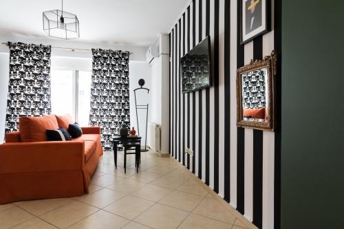 Three-Bedroom Apartment with Acropolis view — отзывы гостей и цены