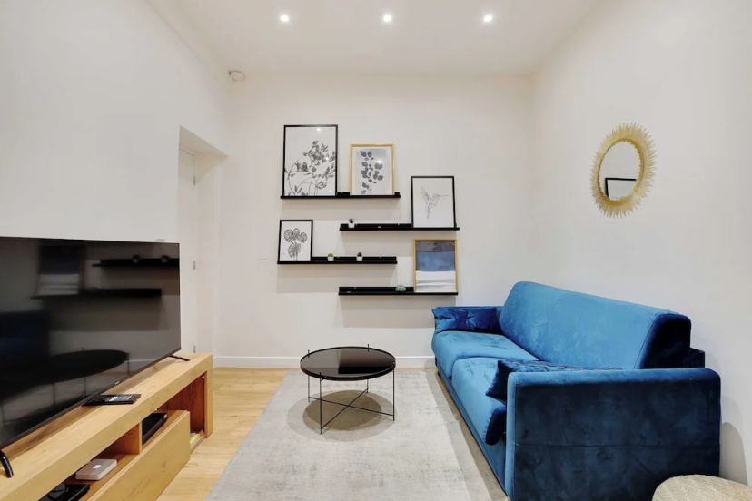 Цены на Welcoming Apartment - 1br/4p - Grands Boulevards в Париже