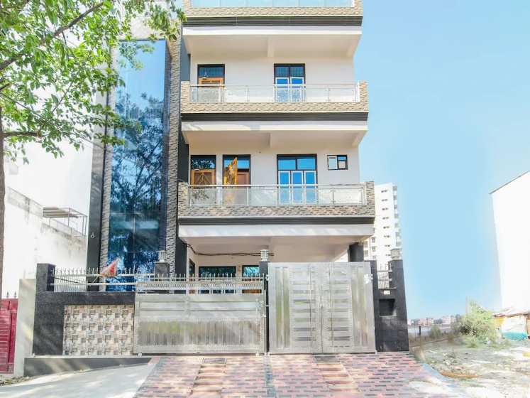 OYO 13478 Hotel Surabhi Garden - Hotel in Λάκναου - Photo 1