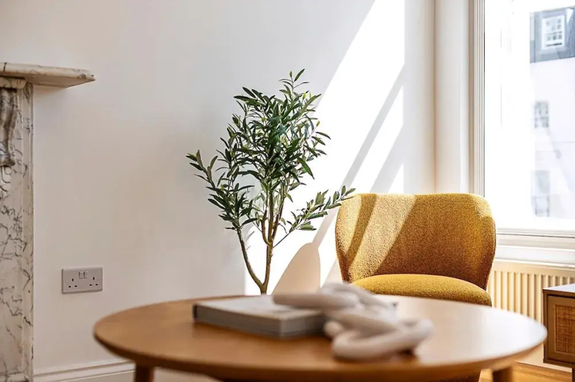 Urban Luxury in the Heart of Chelsea - King Bed! — отель с удобным расположением в Лондоне