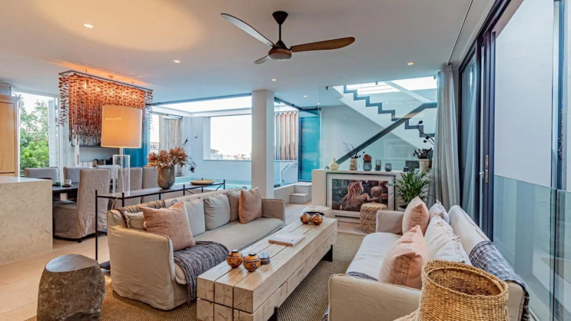 Цены на Stylish Apartment With Rooftop Deck Pool 53 Napier в Кейптауне