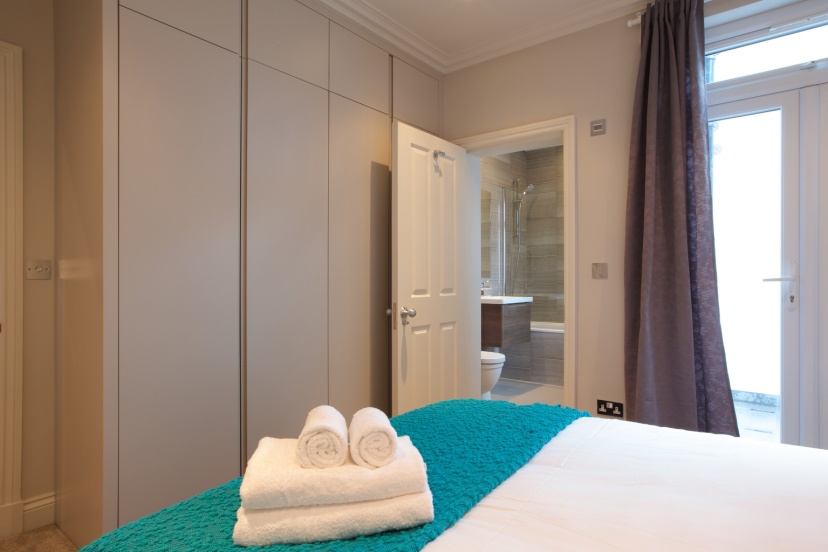 Flying Butler Apartments - Hammersmith — забронировать отель в Лондоне