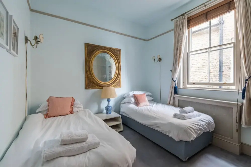 Royal Richmond Family Home by Kew Gardens — отель с удобствами в Лондоне