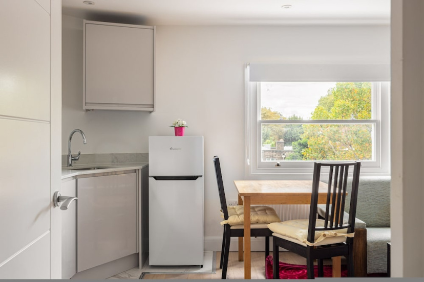 Picktheplace Kensington Lux Apartments III — отель с удобствами в Лондоне
