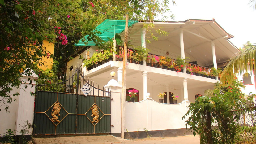 La Villa Guest House 2 — отель в Унаватуна, Шри-Ланка