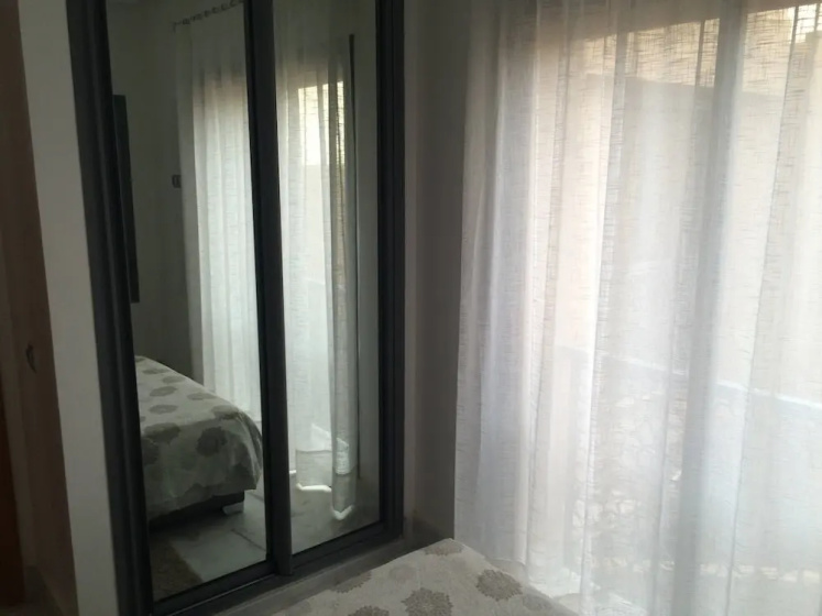 Lovely Furnished Apartment -bnew Maarifghandi 3 — отель в Касабланке, Марокко