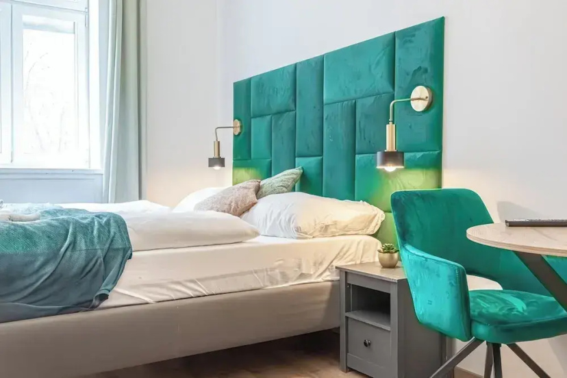 Цены на Cozy 1BR Apartment in Prime Location в вене