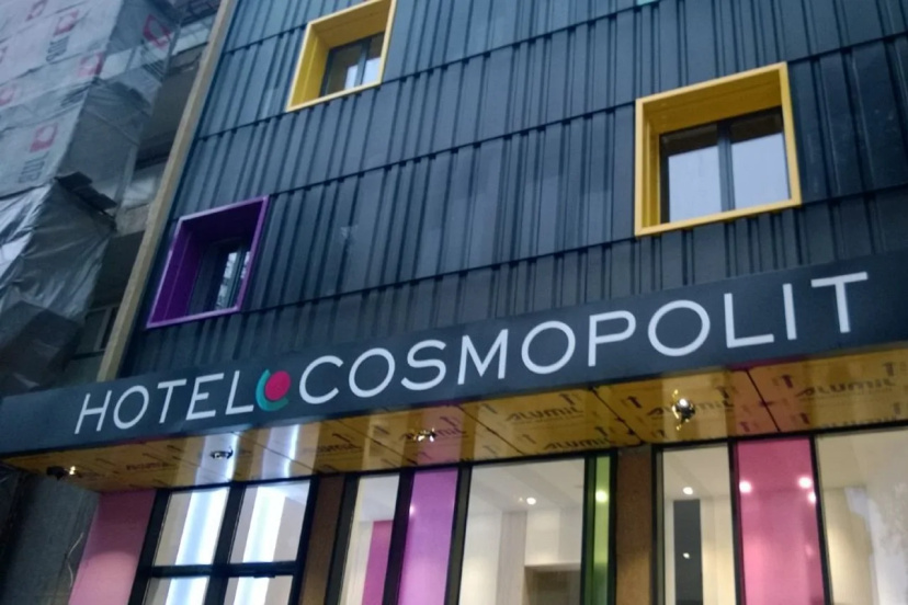 Сравните цены на Hotel Cosmopolit в Сарајево