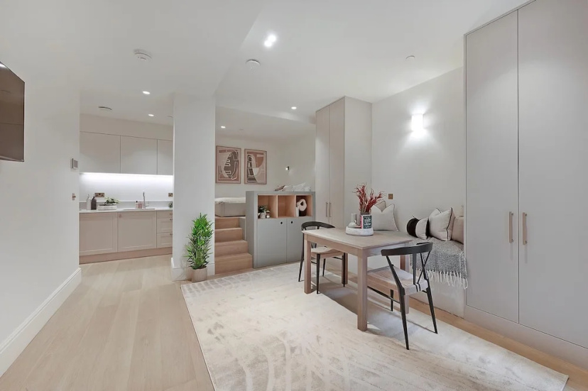 Stylish Earl's Court Studio Plus Patio — комфортный отель в Лондоне
