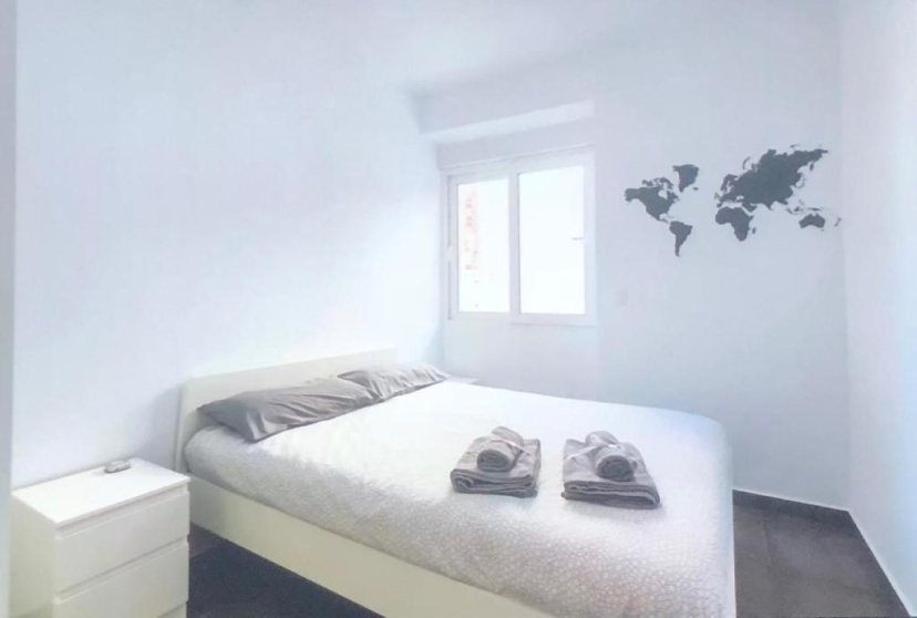lovely apartament Alicante — отель с удобным расположением в Аликанте