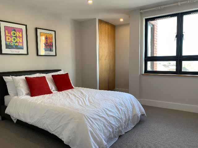 Feltham Two Beds by Vantage Apartments — отель с удобствами в Лондоне