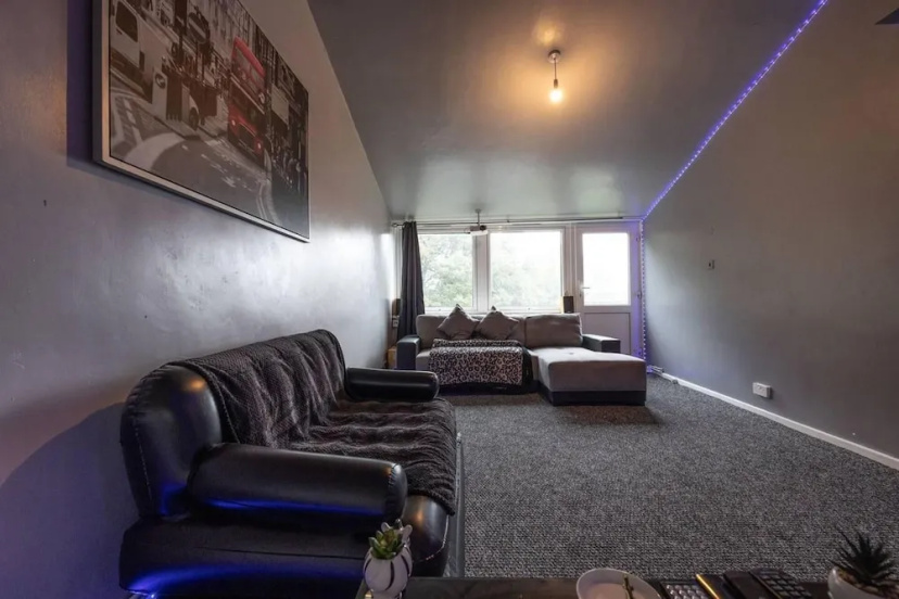 Beautiful 1-bed Apartment in London — забронировать отель в Лондоне