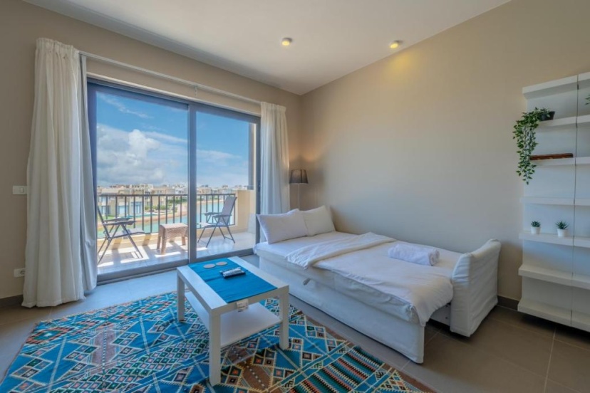 Brand-new 1-Bedroom in Tawila, Lagoon & Pool View — отель с удобствами в эле
