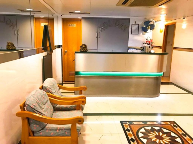 Holiday Guest House — отель с удобным расположением в Гонконг