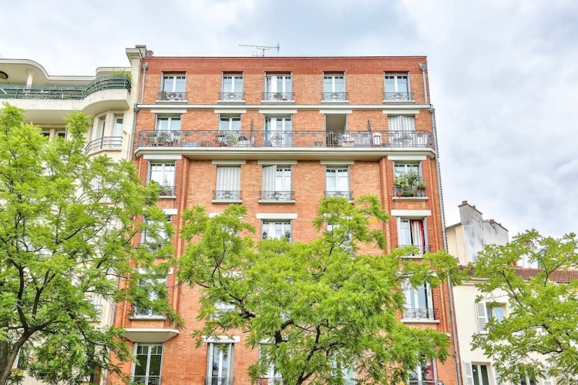 Nice Apartment Near Place de la Nation — забронировать отель в Париже