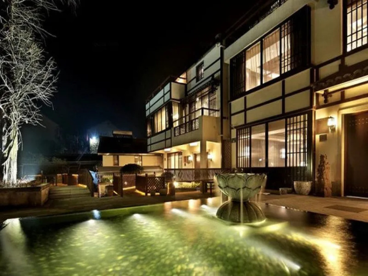 West Lake Reclusive Life Villa Shangtianzhu Branch — отель с удобным расположением в Ханчжоу