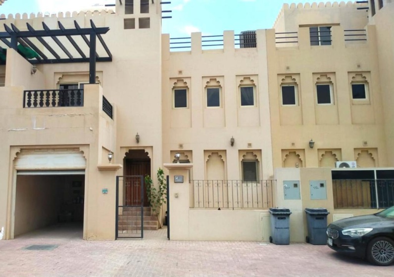 Al Hamra 4-Bedroom Luxury Villa Golf View — отель в Рас аль-Хайме, Объединенные Арабские Эмираты