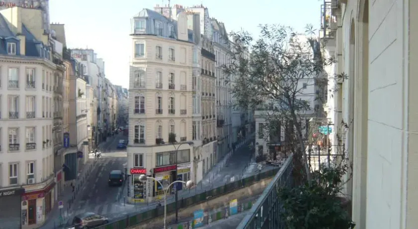 Parisian Home - Saint Martin 47 Republique — отель в Париже, Франция