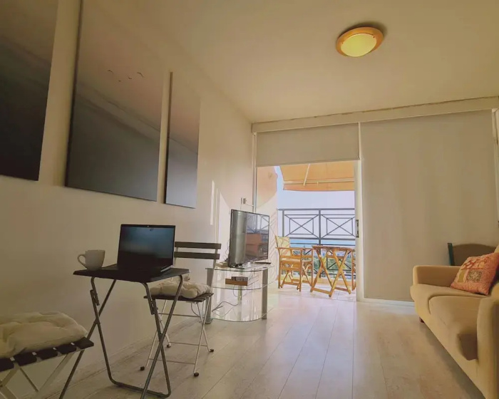 99 LIM - Stay Almeria Apartment — забронировать отель в Лимассол