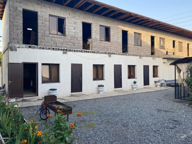 Цены на Esnat guest house Titova 25a в Сухуми