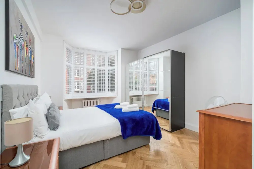 JOIVY 2-bed flat near Notting Hill — комфортный отель в Лондоне