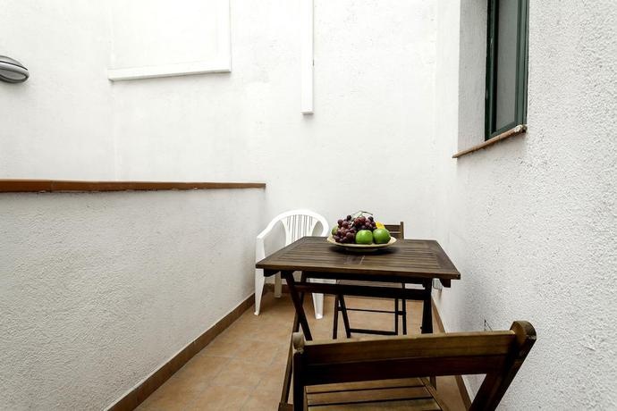 Habitat Apartments Comtal — комфортный отель в Барселоне