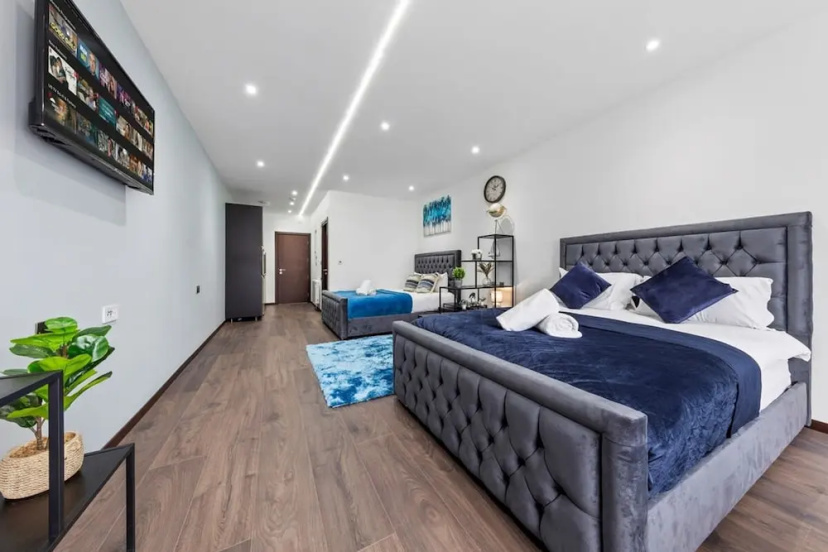 Modern Spacious Sleeps 4 Studio Golders Green — комфортный отель в Лондоне