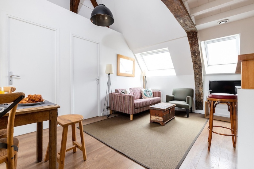 Odéon - Saint Germain Apartment — комфортный отель в Париже