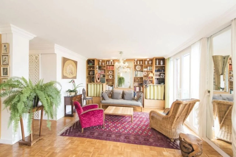 Apartment near Pont de Grenelle — отель в Париже, Франция