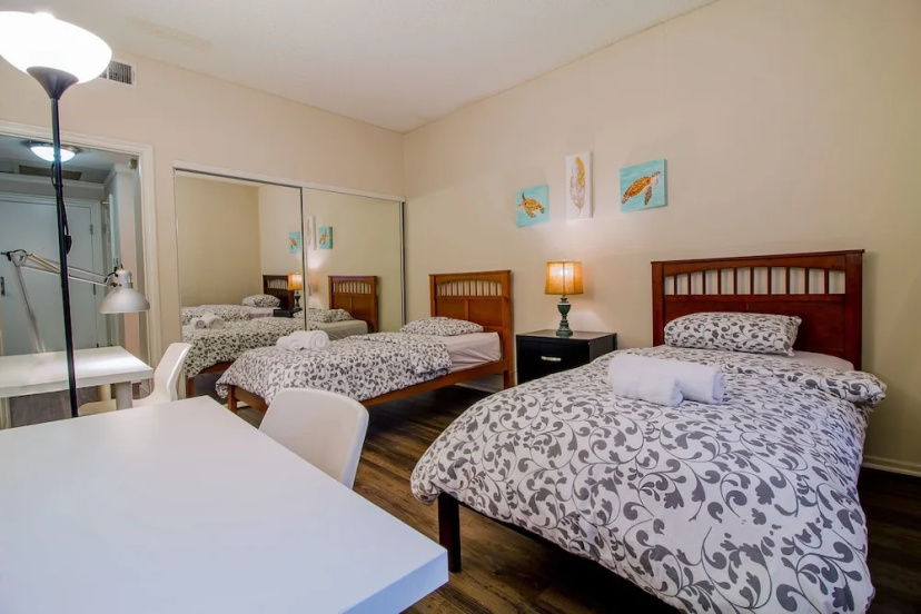 Prime Location Luxury Westwood Apt 111 — комфортный отель в Лос-Анджелесе