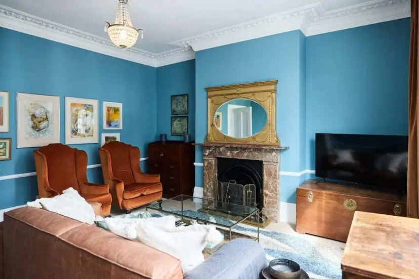 Цены на The Fulham Town House - Spacious 4BDR House with Garden в Лондоне