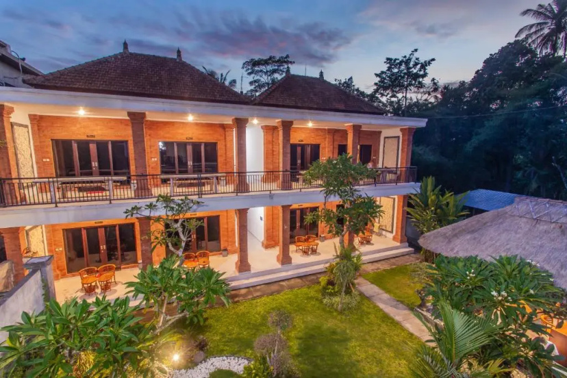 Ratna Guest House — отель с удобствами в Убуде