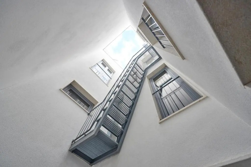 Modern Apartment Bica dos Olhos — забронировать отель в Лиссабоне