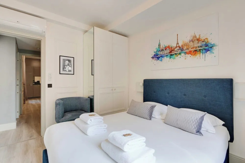 Cosy Apartment With Balcony - 2br/6p- La Roquette — забронировать отель в Париже