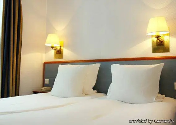 Appartement Place du Tertre — забронировать отель в Париже