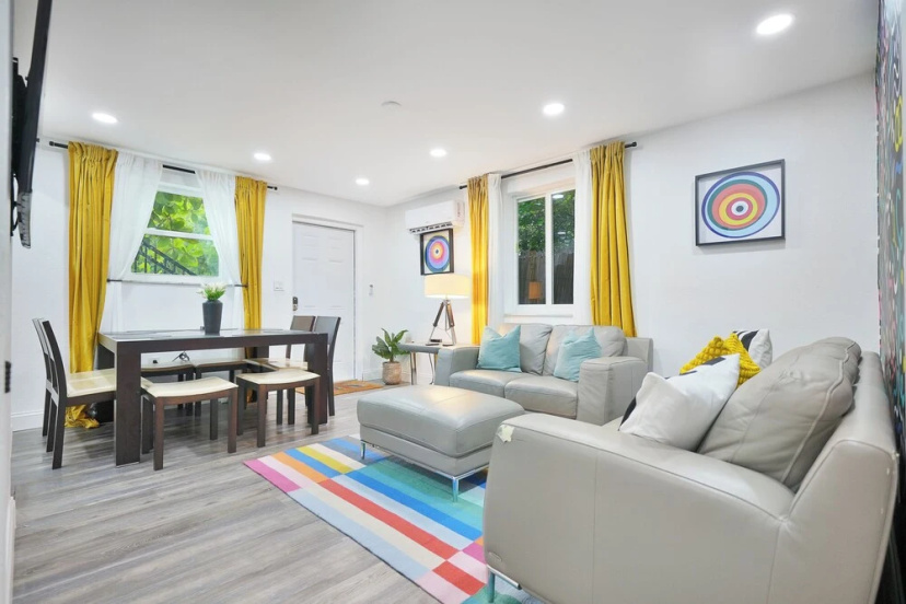 4 to 14 Guests 2 Kitchens Deco Retreat BBQ Patio 3 — отель в Майами, Соединенные Штаты Америки
