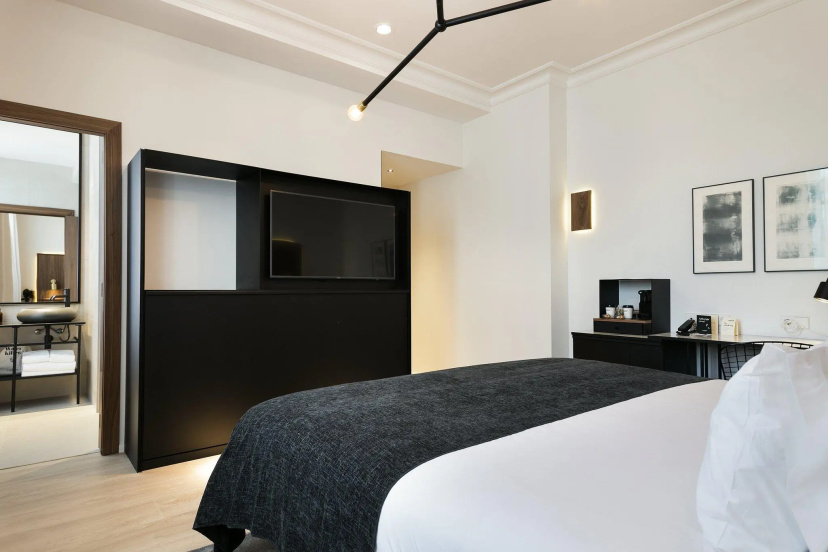 Yurbban Passage Hotel & Spa — комфортный отель в Барселоне